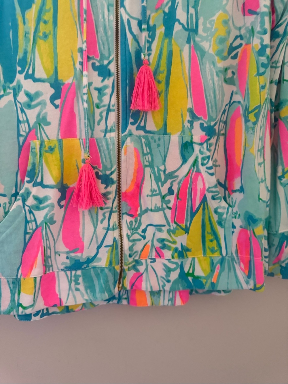 Lilly Pulitzer Vibrant Zip Up Hooded Jacket tropical print w/ neon pink tassel S - Picture 7 of 13